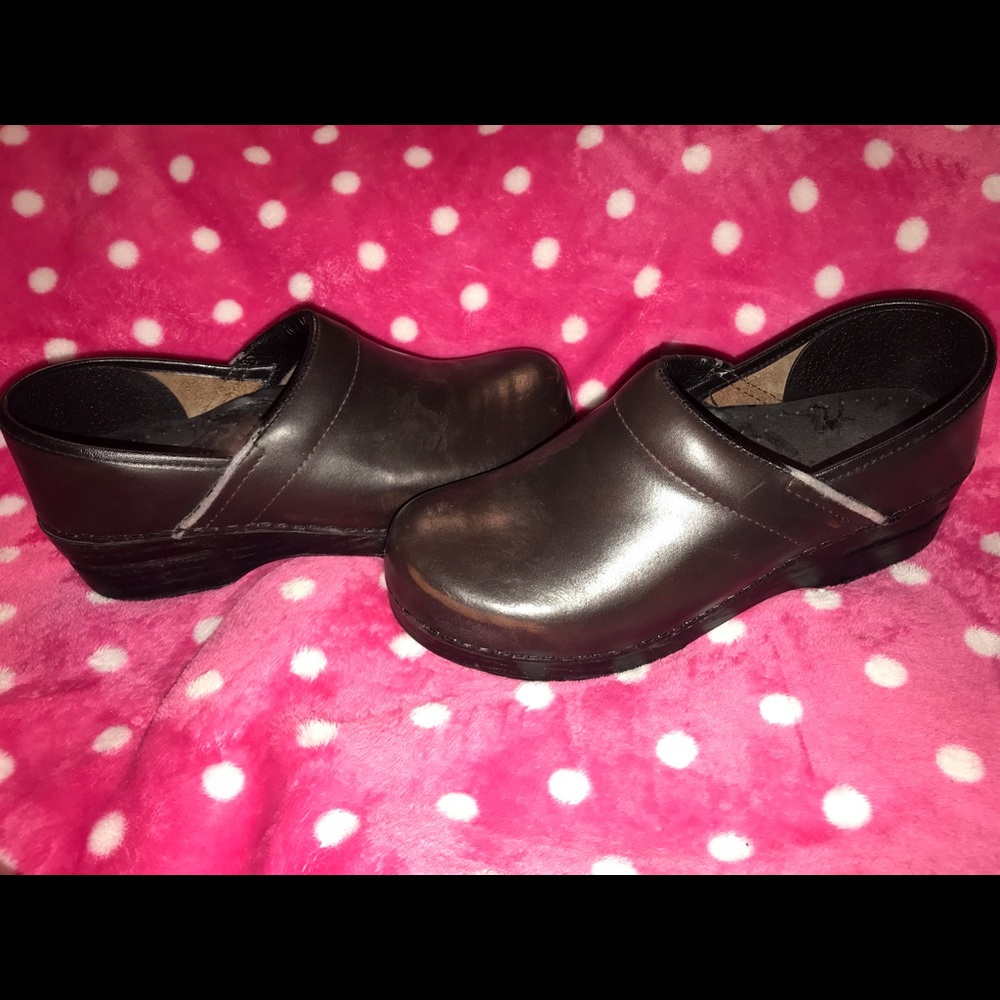 Brown Dansko shoes size 38 or 8
